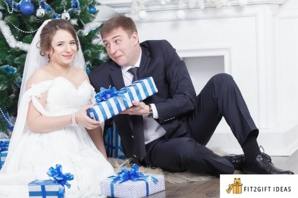 how much to give wedding gift if not attending the wedding blog post image
